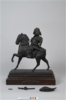 日本將軍著盔騎馬銅像藏品圖，第6張